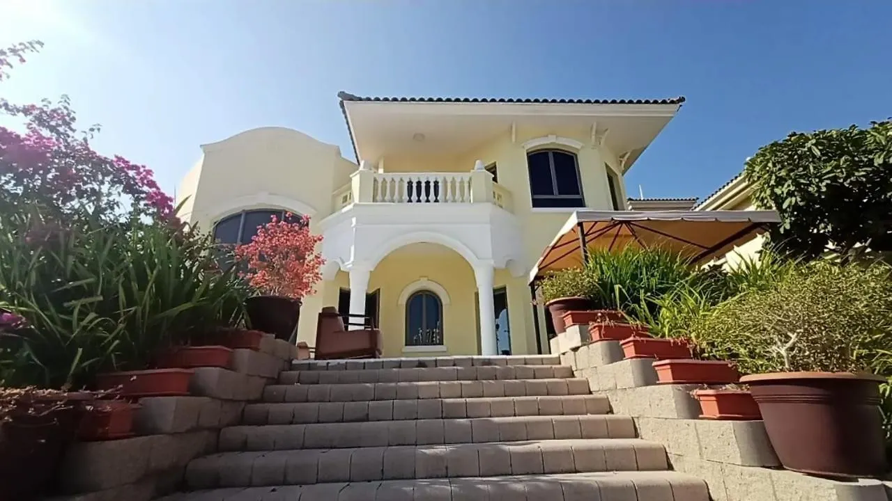 Palm Jumeriah Villa Dubai
