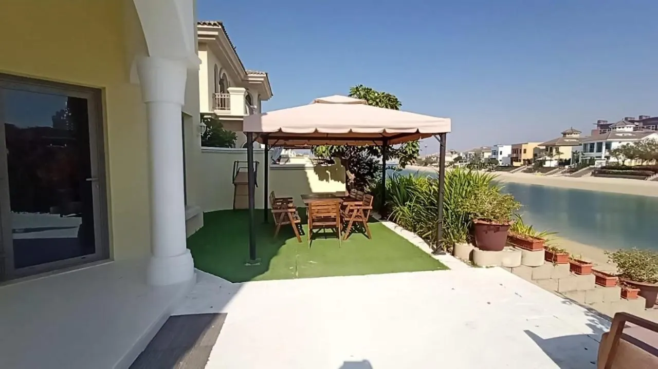 Palm Jumeriah Villa Dubai